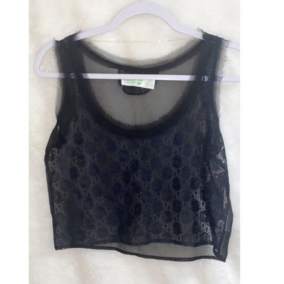 Black lace crop tank top Selena Gomez - Picture 1 of 3